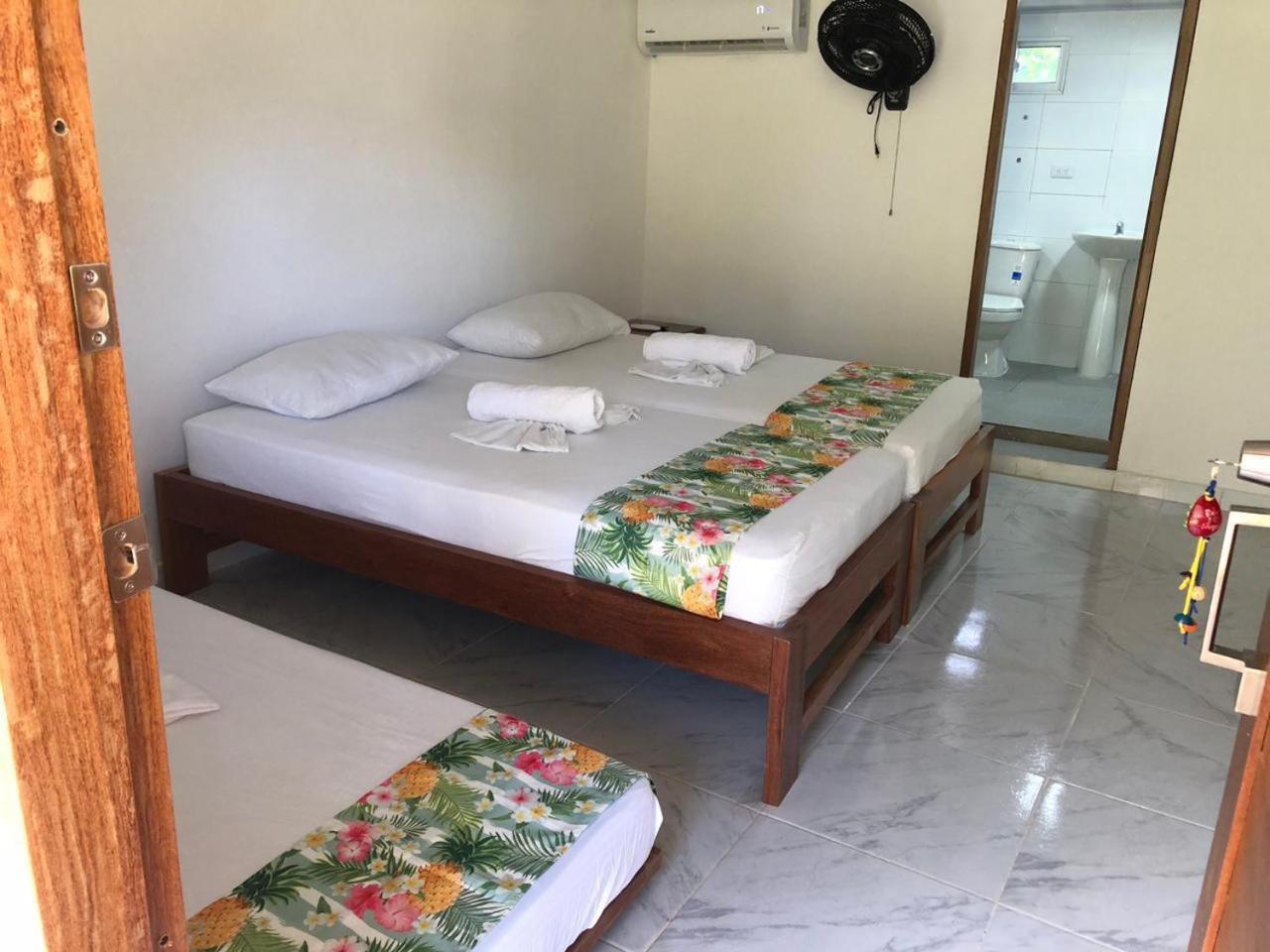 Hotel Nuquimar エクステリア 写真